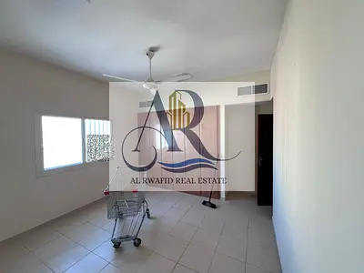 شقة واسعة بالنعيمية 1 خزائن وتكييف مركزي وبلكونة