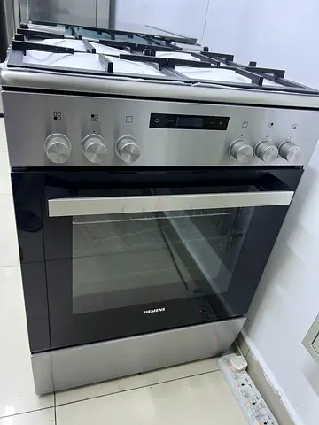 Siemens Stove with Electric oven Top Gas iQ300 , DELIVERY + WARRANTY