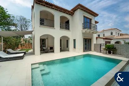 Detached Firestone on Incredible Plot with Private Driveway