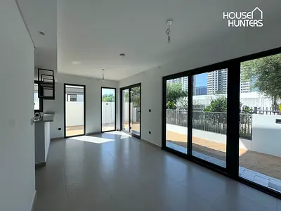 Modern | Spacious 4-Bed Villa | Aura Gardens