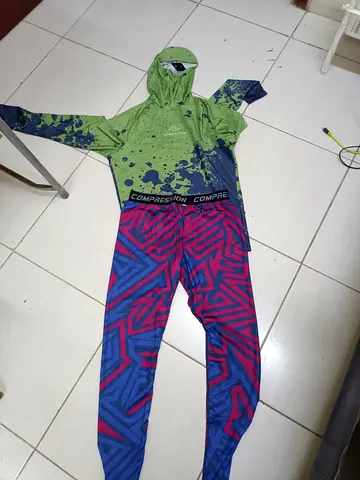 Rashguard dive
