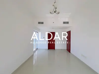 Massive| Private Garden| Closed Kitchen | Vacant