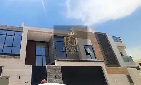 Elegant Family Villa for Sale | 5 Master Bedrooms | Super Deluxe Finishing & Prime Residential Location