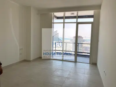 Move-In Ready | Bright Apartment with Great Layout