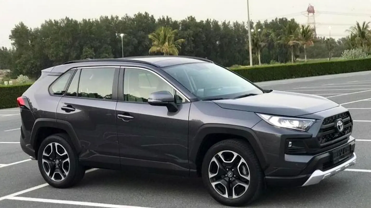 Toyota Rav 4 2020 — photo 1 of 1