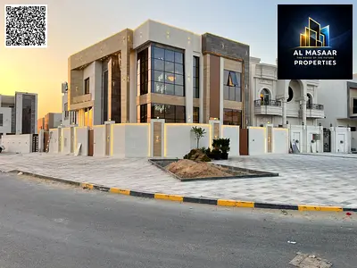 Modern villa with excellent finishing, registration fees included, directly on the main road and on the corner of two streets. Freehold ownership for