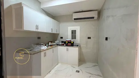 Out Class 1 Bedroom Hall Near to LuLu at Al Shawamekh