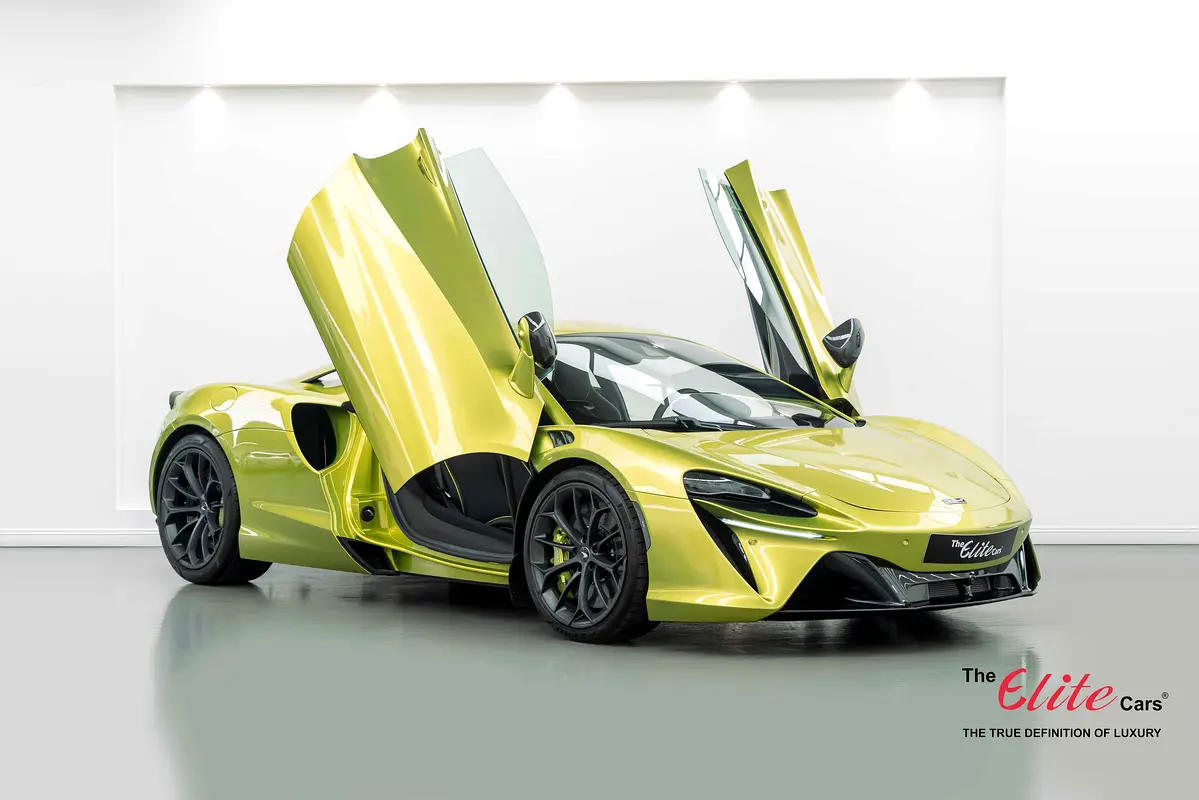 McLaren Artura 2024 — photo 1 of 13