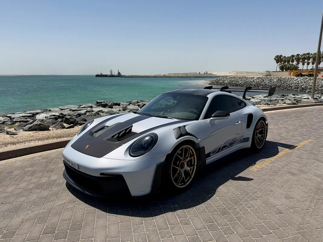 Porsche 911 2025 — photo 1 of 13
