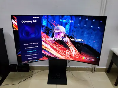 The Samsung Odyssey Ark 55-inch (model S55BG970NM / LS55BG970NMXUE) is a premium, 1000R curved gamin