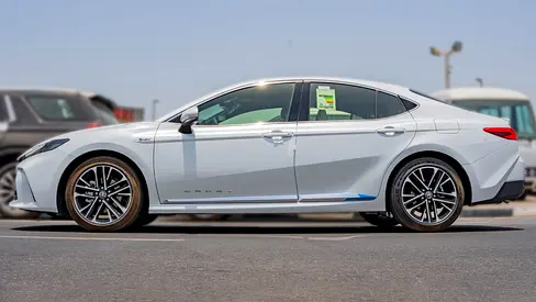 Toyota Camry LE, миниатюра 3