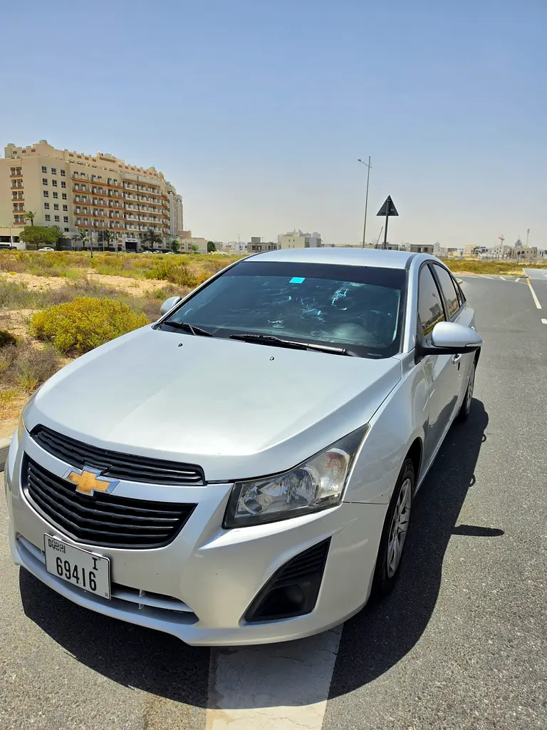 Chevrolet Cruze 2014 — photo 1 of 9