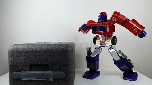 Robosen - Flagship Optimus Prime Robot