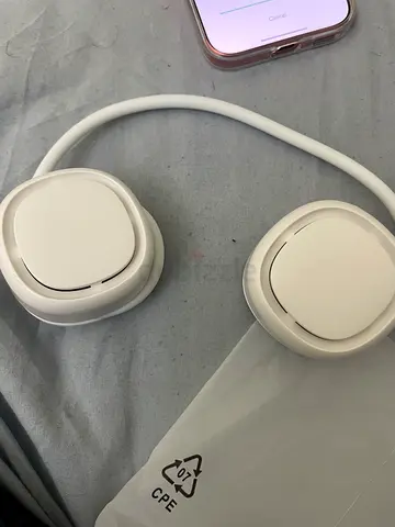 Neck fan honor