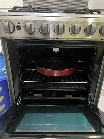 Used freestanding gas cooker with oven - good working condition