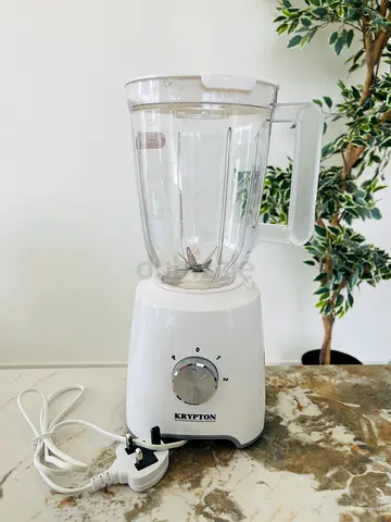 Blender with extra blade