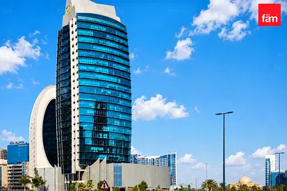 High Floor | Vacant | Community Expert