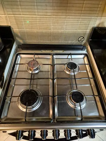 Frigidaire 4-Burner Stainless Steel Gas Hob in Good Condition