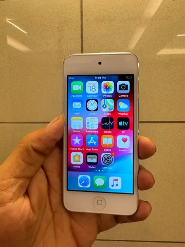 Apple I pod Touch 6th Gen