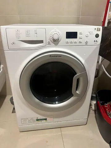 Ariston front-load washing machine and dryer - 8kg good working condition