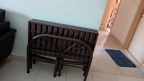 Foldable bed (compact, good condition)