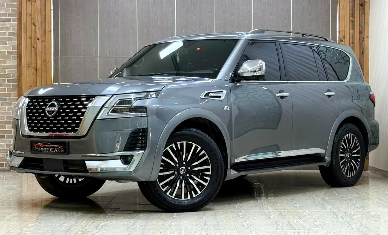 Nissan Armada 2019 — photo 1 of 19