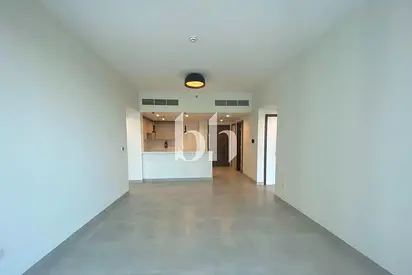 High Floort| Park View| Balcony| Ready mid June
