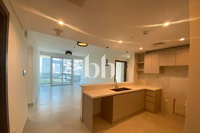 High Floort| Park View| Balcony| Ready mid June