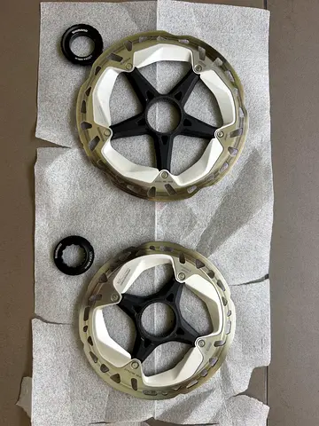 Shimano Brake 2 Rotors RT MT800 XT (180mm  160mm)