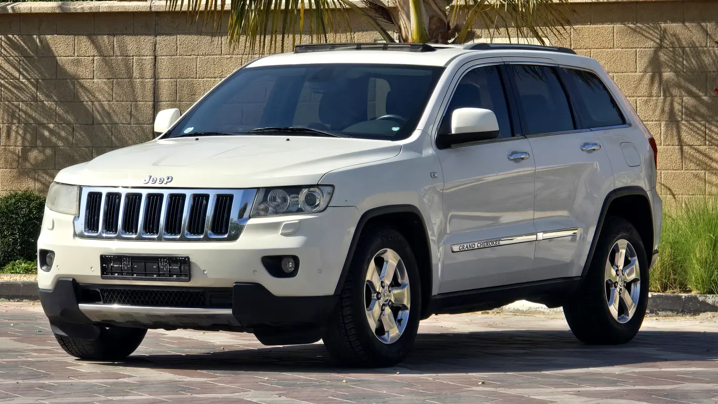 Jeep Grand Cherokee 2012 — photo 1 of 20