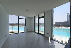 Exclusive | Spacious Bedroom | Lagoon Front