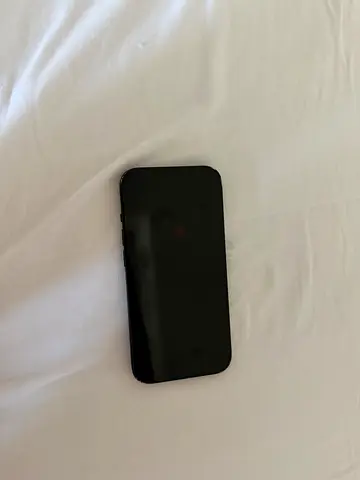 iPhone 15 normal