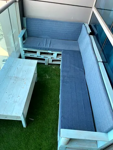 Wooden pallet bench