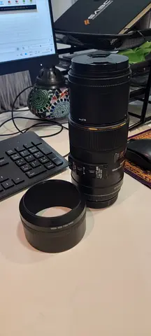 Sigma 105mm f/2.8 Macro Lens (with  hood) - Used for Canon