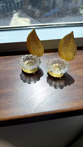 Tea light stands