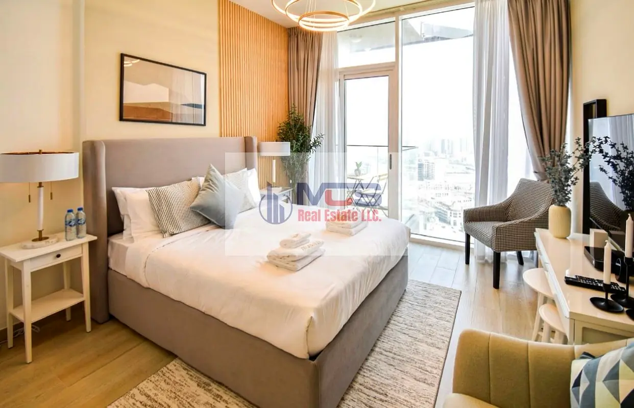 Luxury furnished | High Floor | READY TO MOVE