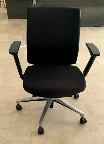 BLACK SWIVEL OFFICE chair with casters - comfortable work seat