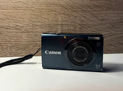 Canon PowerShot compact digital camera - 16MP, 5x optical zoom (used)