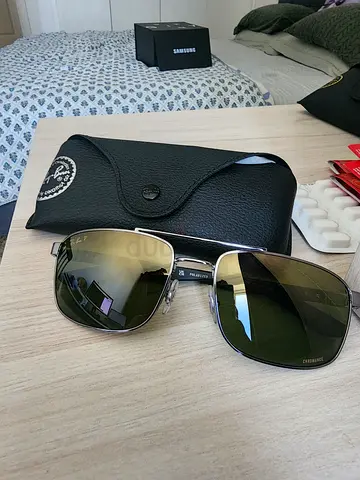 Ray-Ban Aviator Style Sunglasses with Case - Used