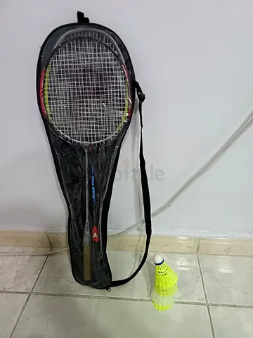 Badminton Racket Set with Protective Carrying Case  Shuttlecocks (Quick Sell)