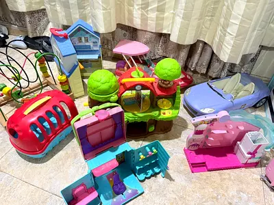 Mixed kids toys bundle — playsets, car, playhouse pieces (used)