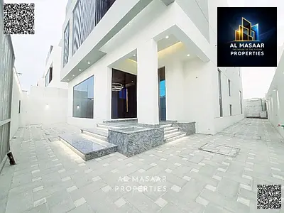 فيلا فاخرة للبيع مع الكهرباء والماء والمكيفات والمسبح – تصميم عصري وتشطيب VIP شاملة المكيفات المركزية