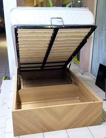 Bed matress with hydraulic jack 120×200