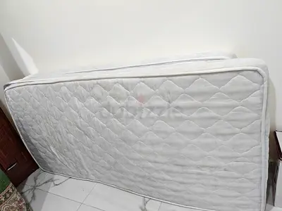 Single Bed mattress look like a new hardly used