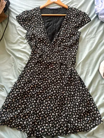 Brandy Melville Black Floral Summer Dress with Wrap V-Neck (one size)