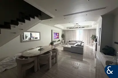 Villa | 12 cheques | Prime Location