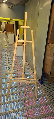 Classic Wooden Tripod Art Easel