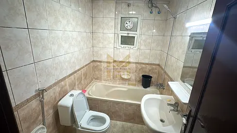 Executive Boys// bed space available in Muwailah commercial//Rent 900 Deposit 100 Location new Muwa