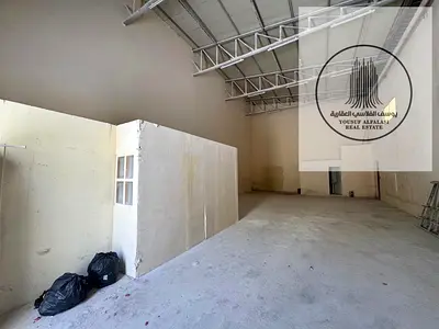مستودعات للإيجار في أم القيوين – مساحات عملية وكهرباء ممتازة