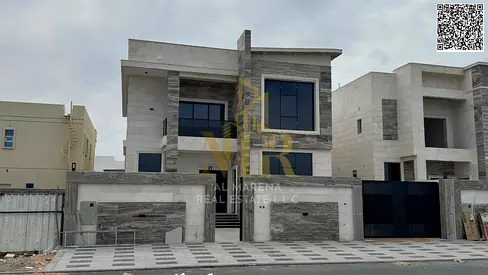 Two-story villa, located close to amenities, price negotiable.
